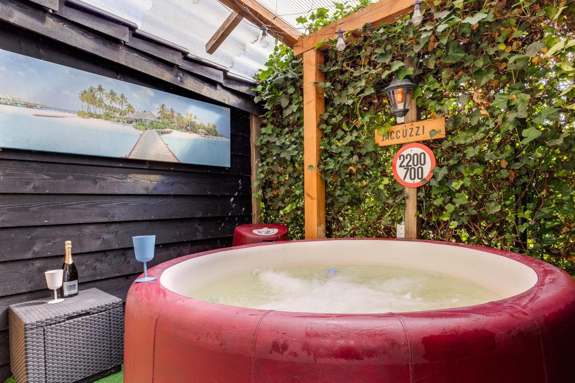 Luxe Wellness Apartment Apeldoorn With Jacuzzi And Sauna Esterno foto