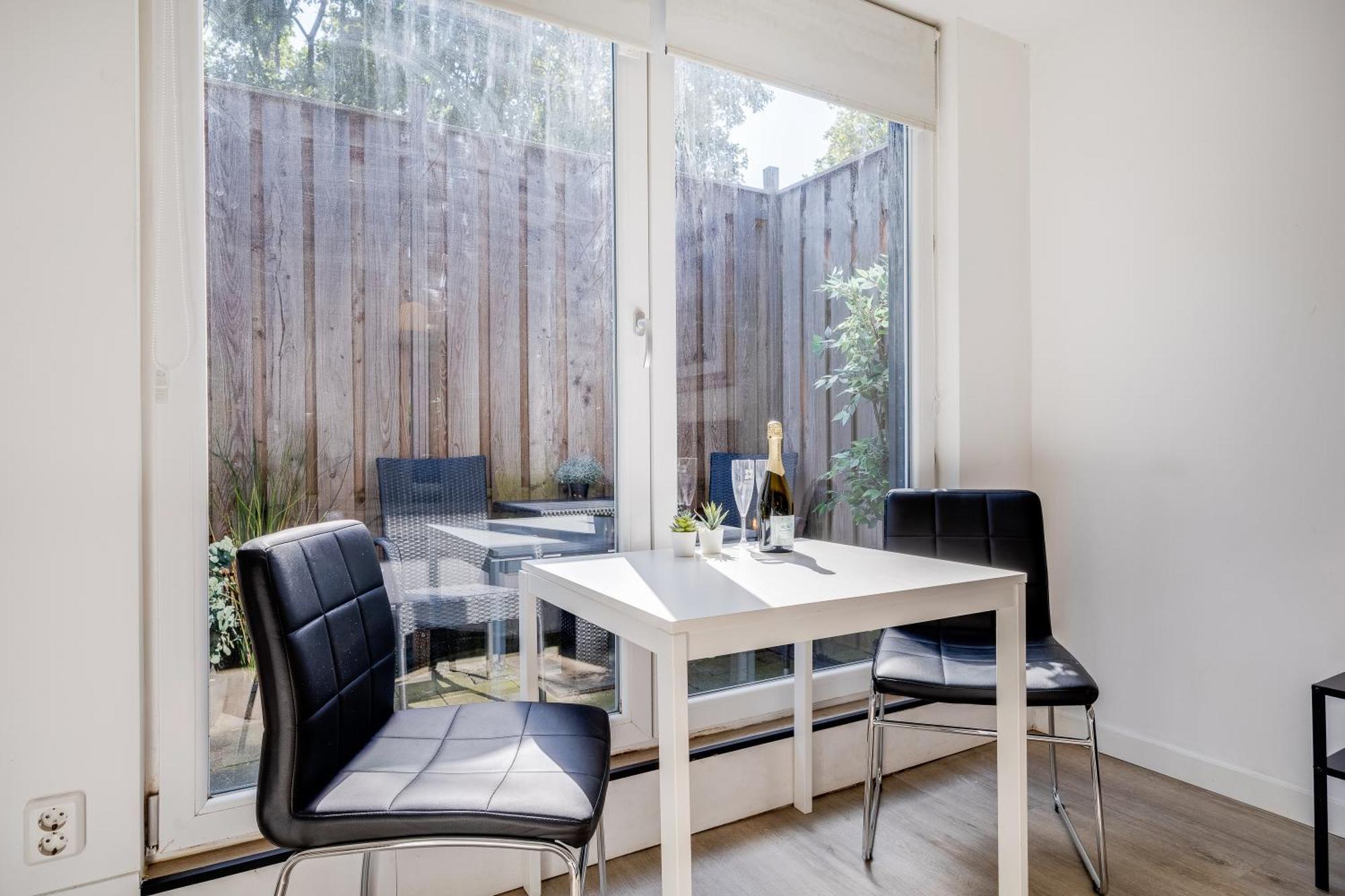 Luxe Wellness Apartment Apeldoorn With Jacuzzi And Sauna Esterno foto